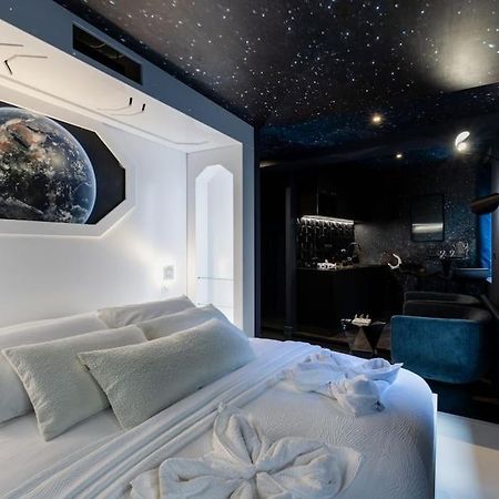 Galaxy La Tete Dans Les Etoiles Appartement Riom Buitenkant foto