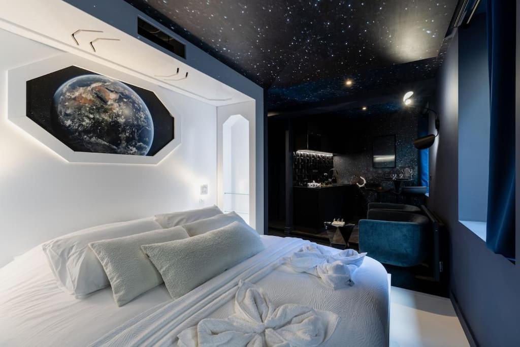 Galaxy La Tete Dans Les Etoiles Appartement Riom Buitenkant foto
